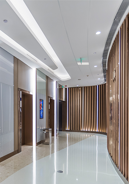 در مورد آسانسور و پله برقی چه می‌دانید ؟